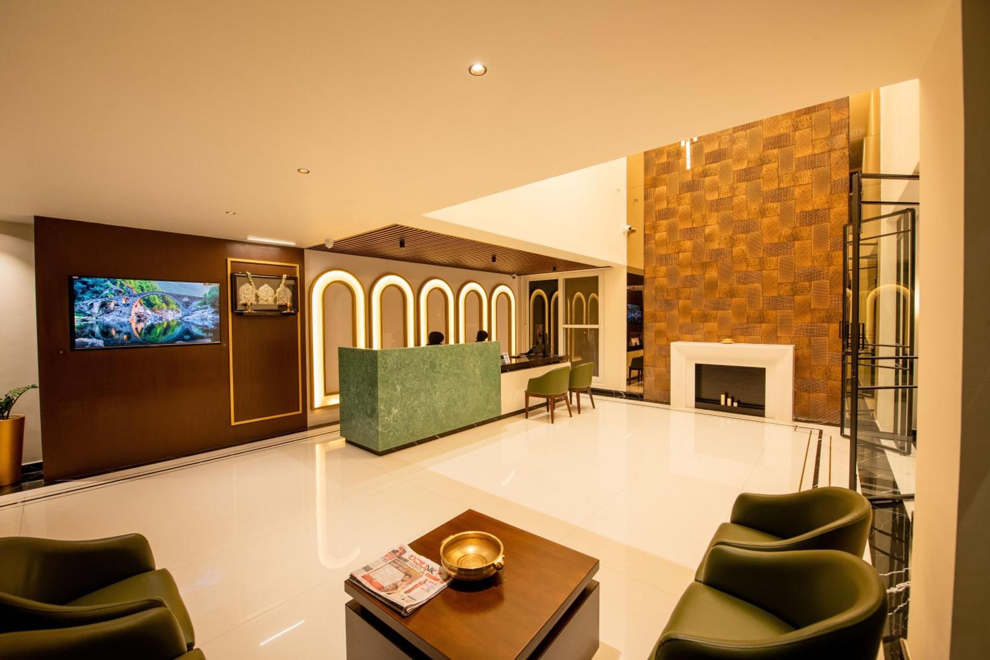Hotel Mysore Radiance Bagian luar foto