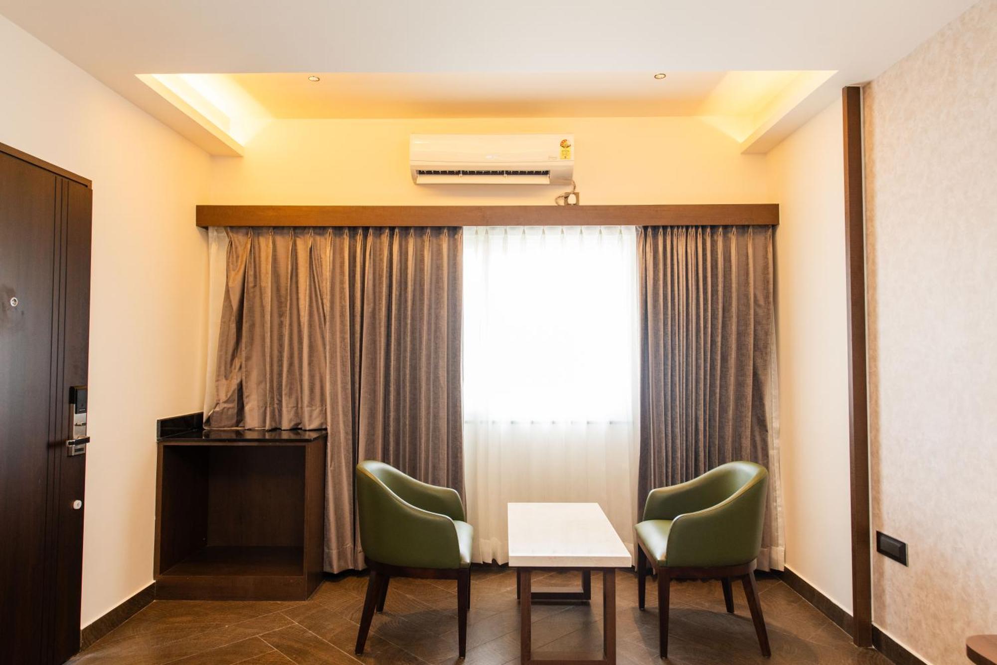 Hotel Mysore Radiance Bagian luar foto