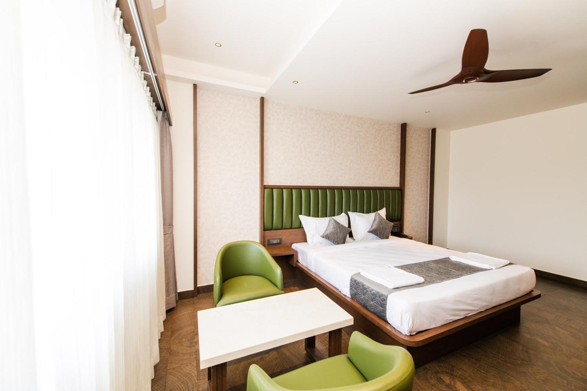 Hotel Mysore Radiance Bagian luar foto