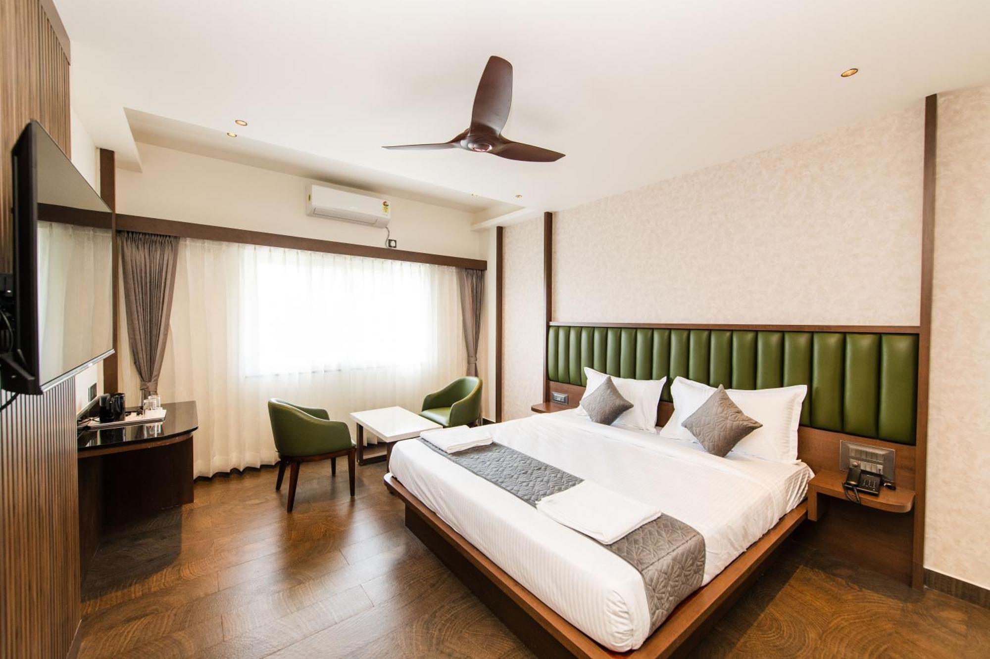Hotel Mysore Radiance Bagian luar foto